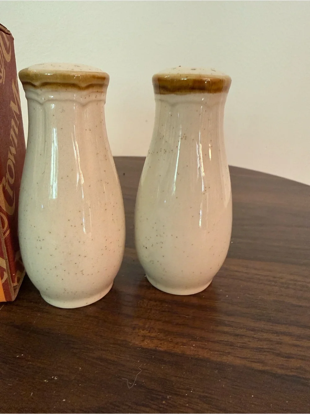 Handpainted Stoneware Salt & Pepper Set - Cream